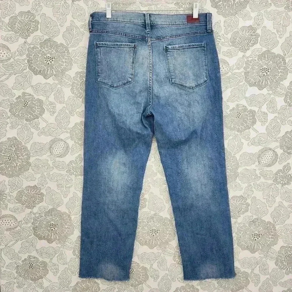 Whetherly Womens High-Rise Straight Leg Jeans Distressed Raw Hem Size 30/10 - Picture 2 of 6